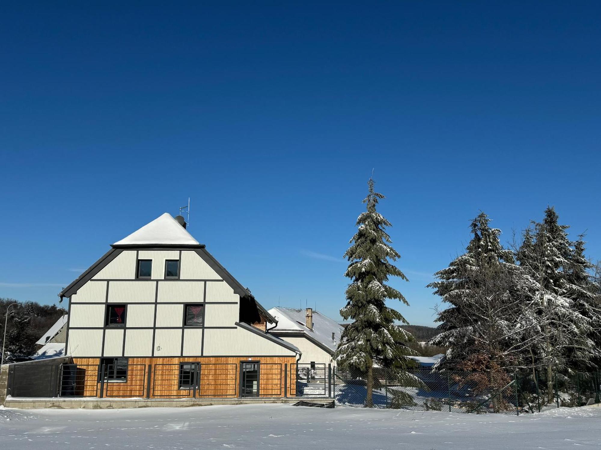 Penzion Stara Posta Dubí Exteriör bild